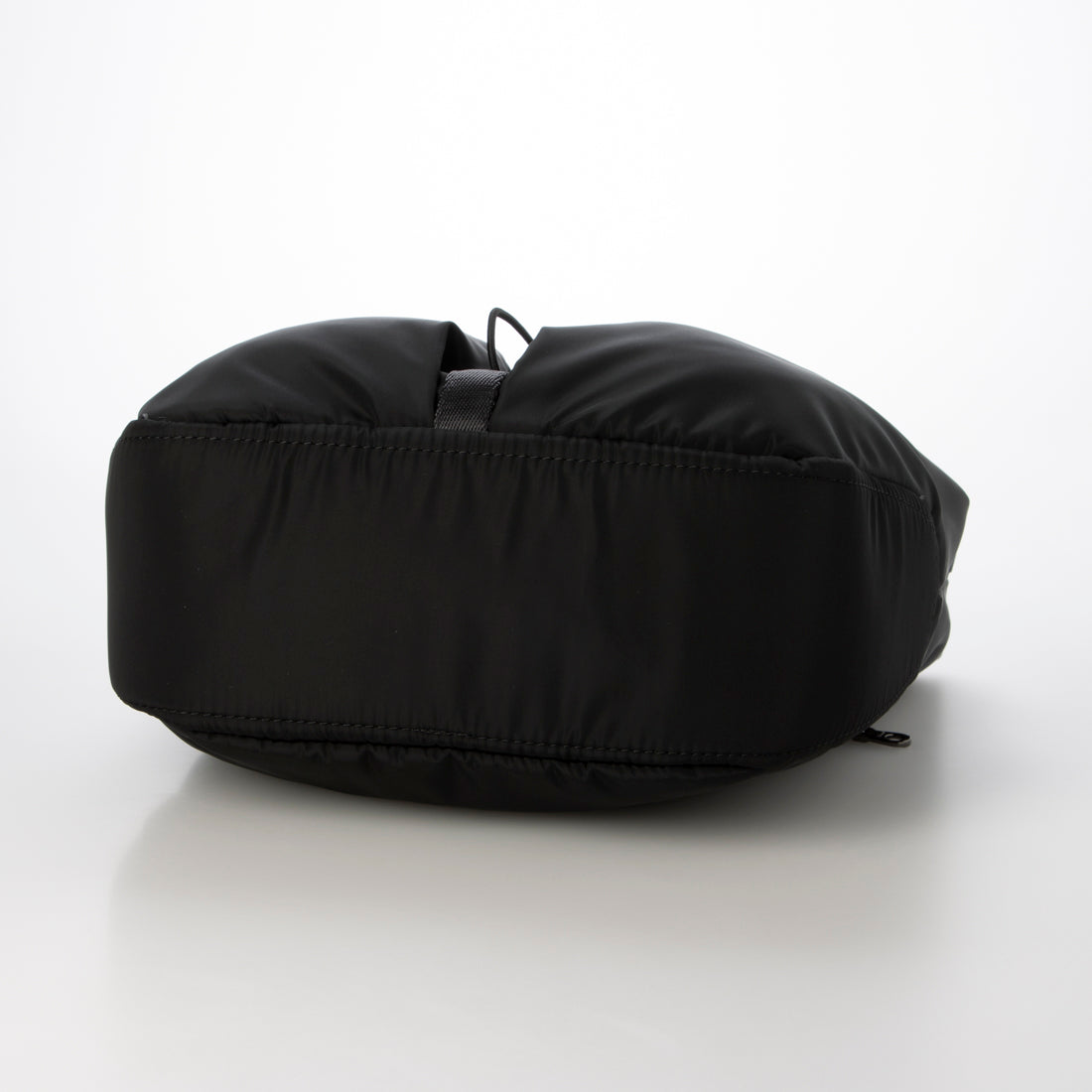 イザック Y'SACCS ドローストリング コンビカラーショルダー (ブラック) ブラック