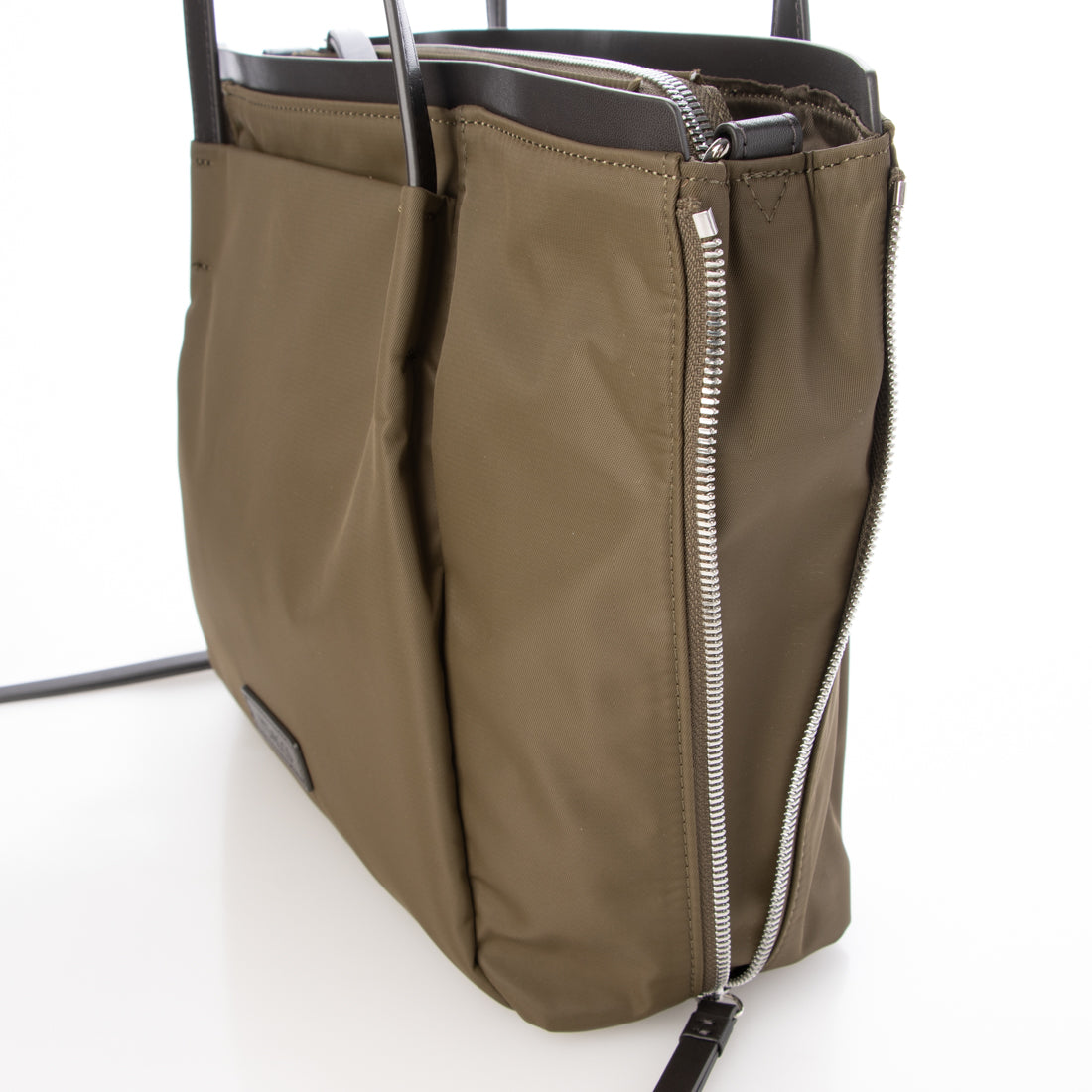 イザック Y'SACCS リサイクルナイロン×リサイクルレザー すっきりトート Sサイズ