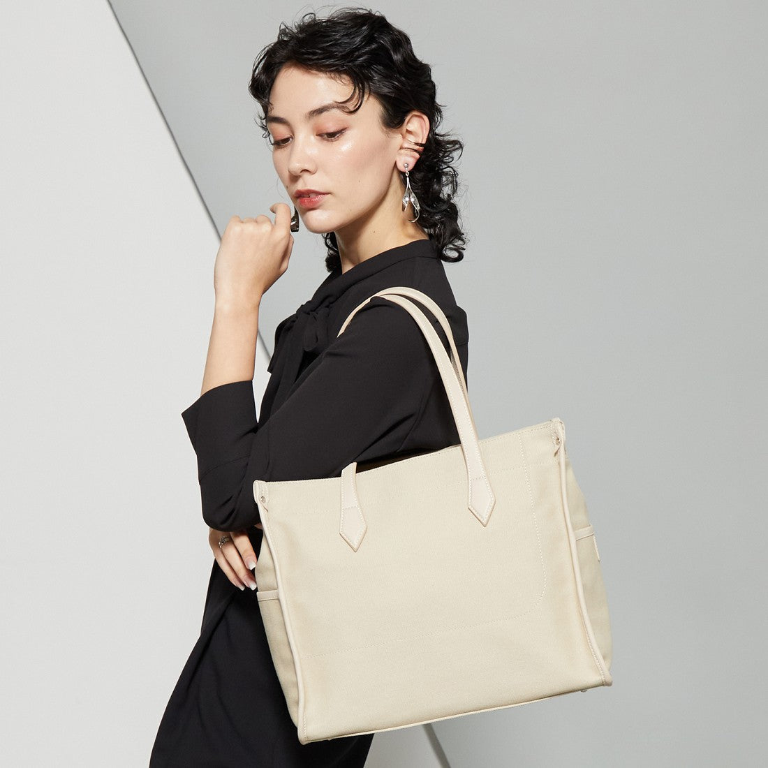 イザック Y'SACCS バインダーキャンバスA4トートバッグ,アイボリー