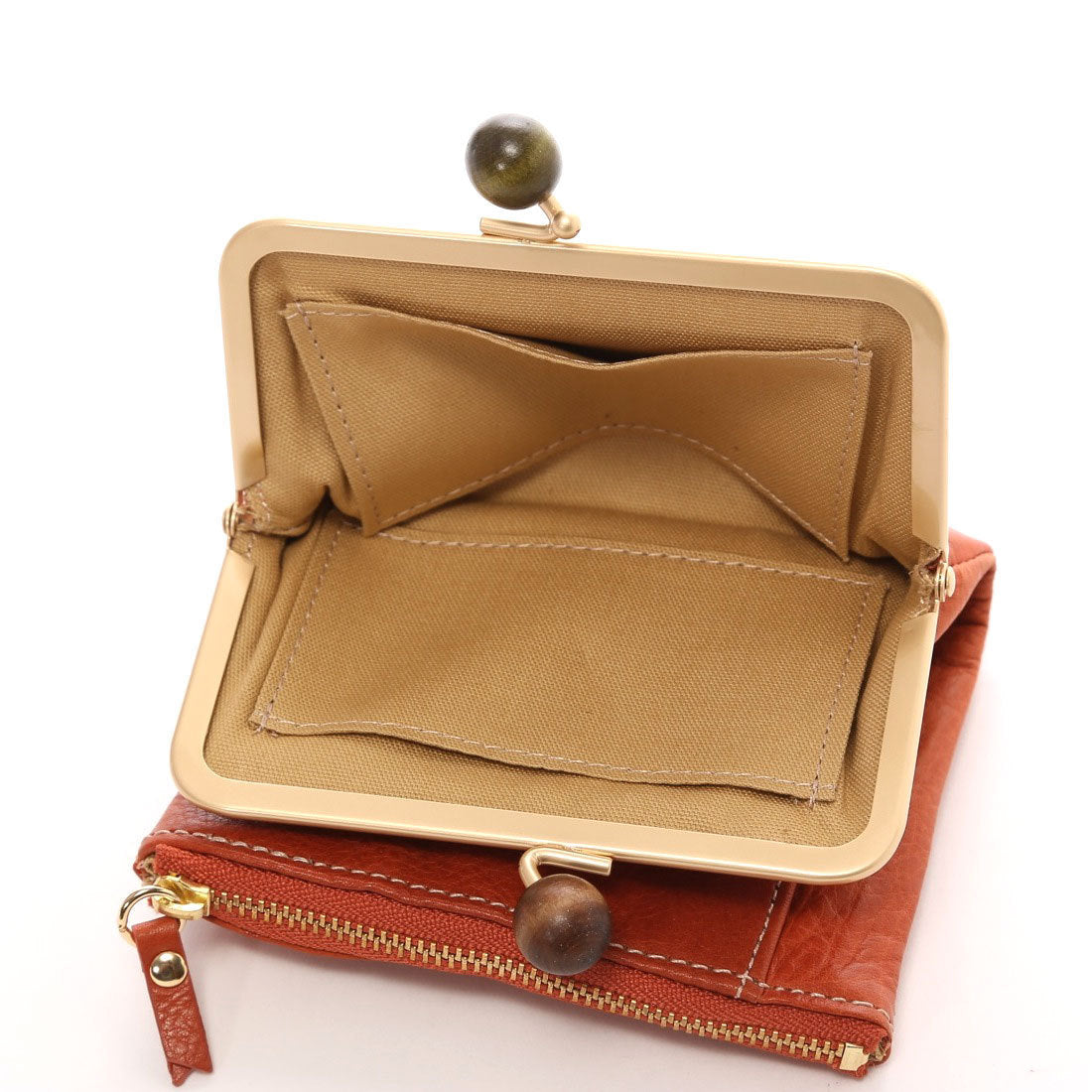 Zucchero Filato Cow Leather Clasp Bi-Fold Wallet