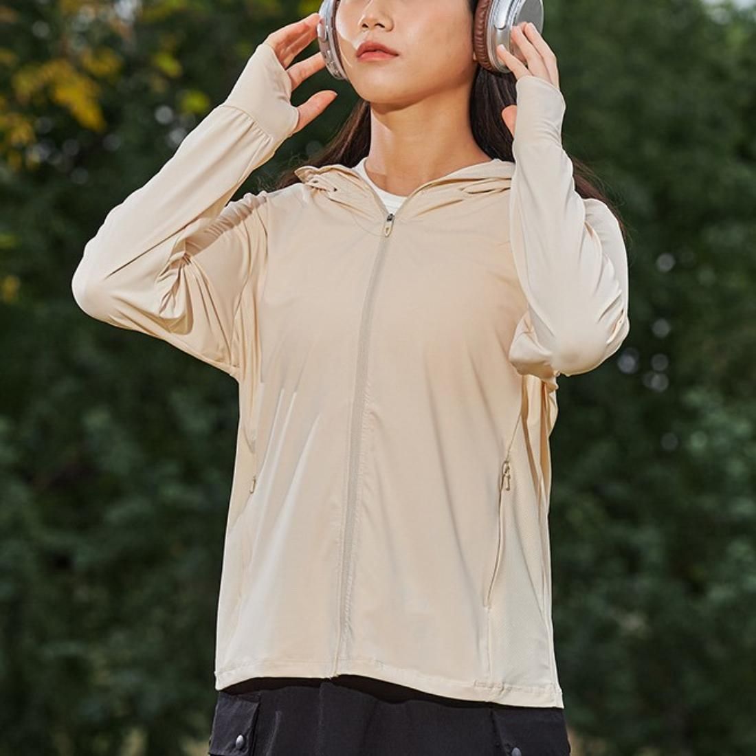 メゾンドラティール maison de LATIR 手から首元までしっかりまもってくれる指穴つきUVカットパーカー,ミルクティ