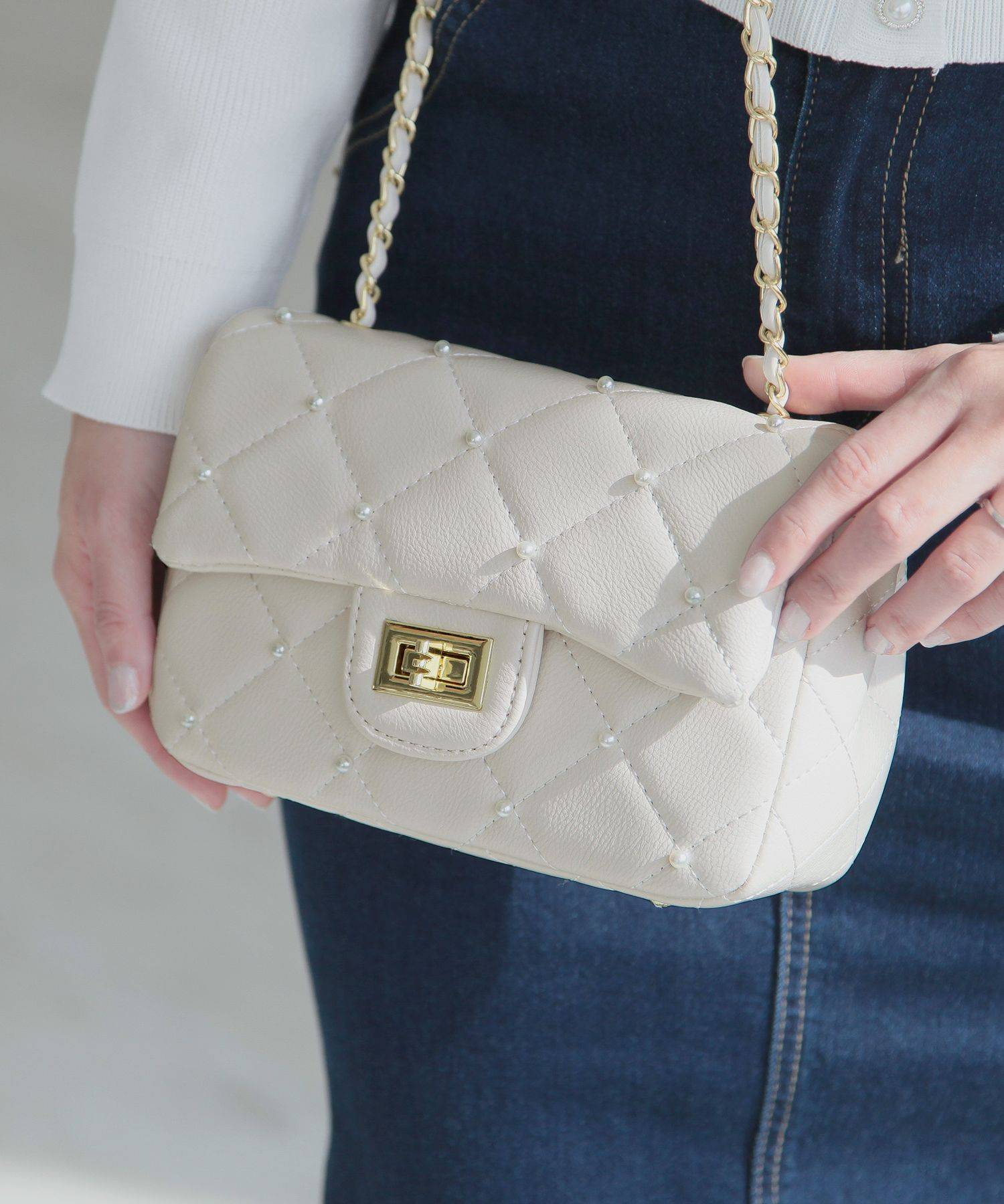 ジュリアブティック JULIA BOUTIQUE パールキルティングミニバッグ24102,ホワイト