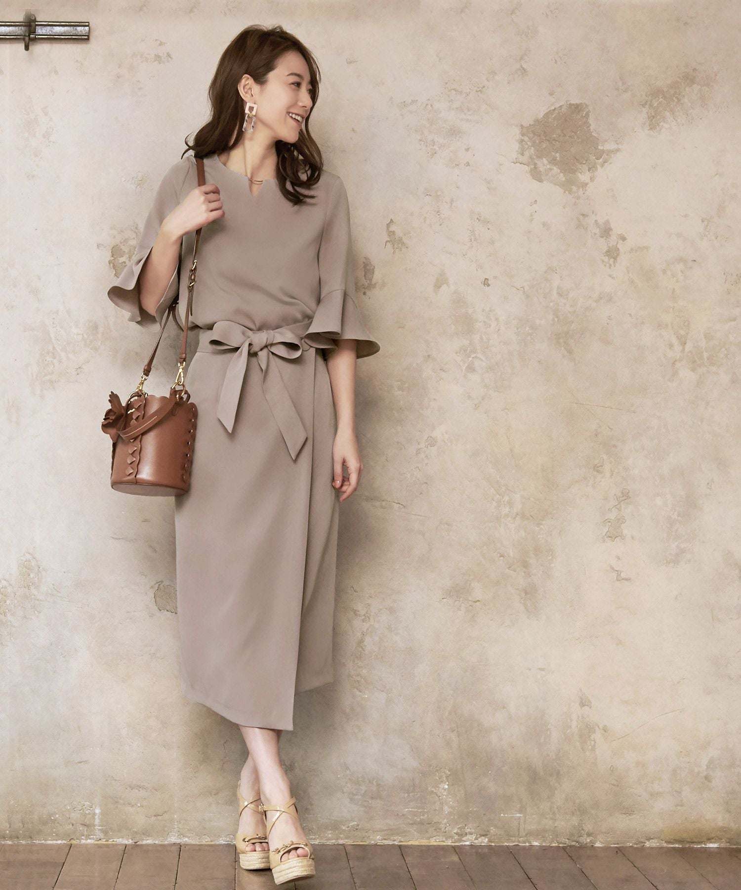 選べる2タイプのTOPS デザインスリーブフレアスカートセットアップ,ローズグレー