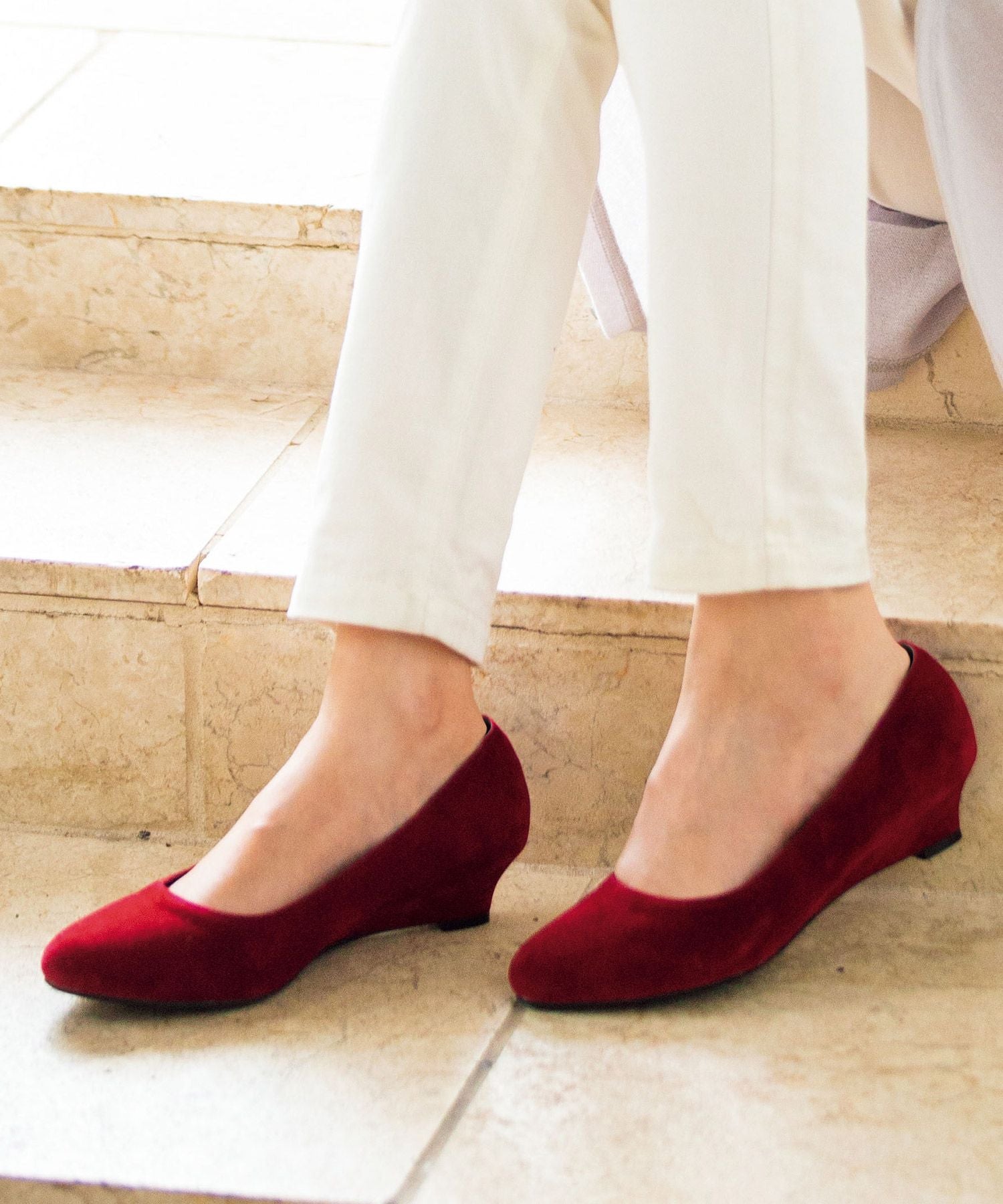 ラナン RANAN 幅広ゆったりアーモンドトゥウェッジパンプス