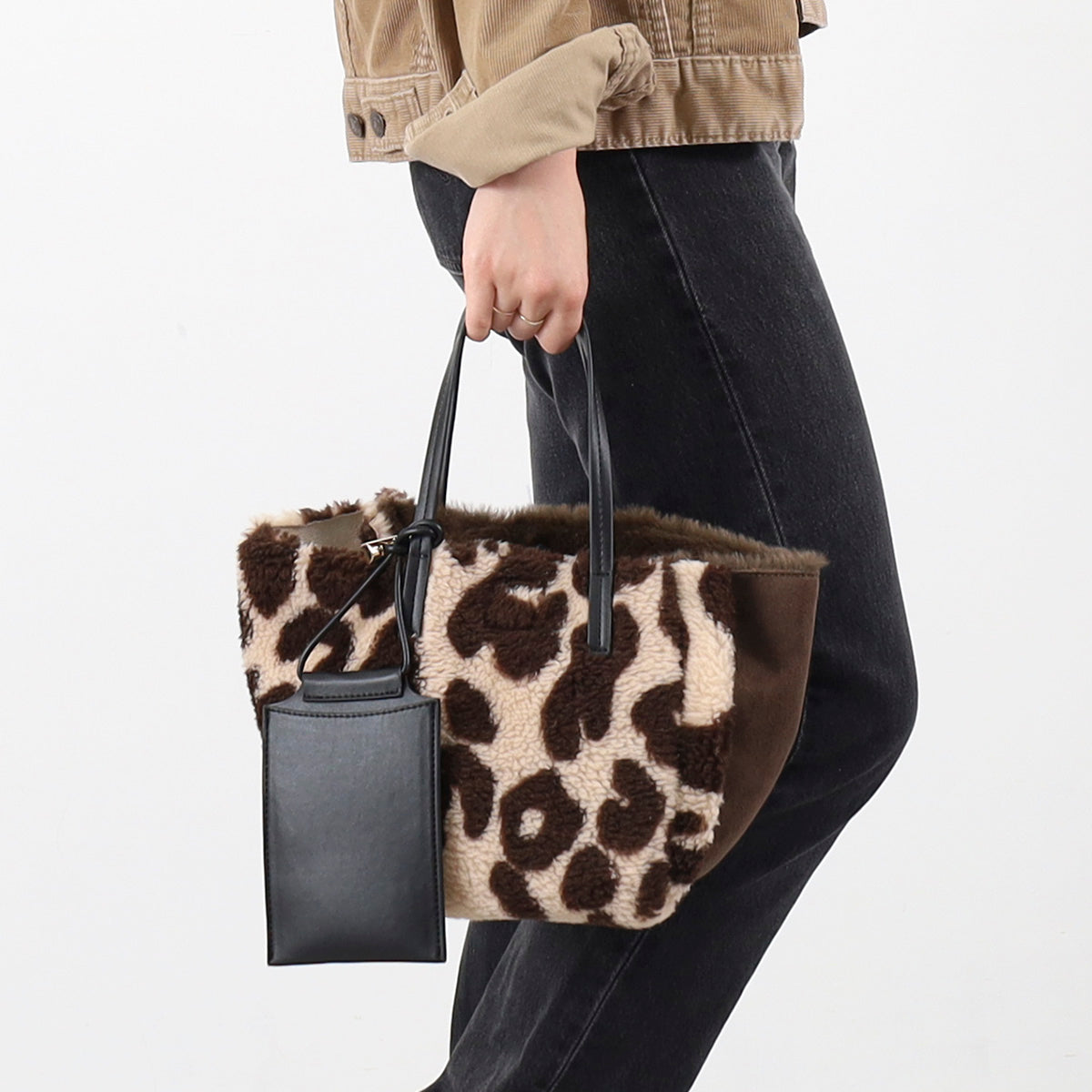 クーコ COOCO ポーチ付リバーシブルムートン風配色バッグ (ヒョウ) ヒョウ