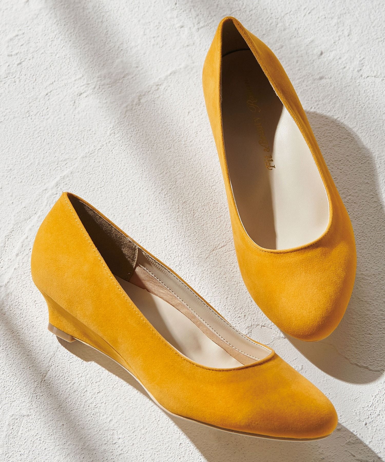 ラナン RANAN 幅広ゆったりアーモンドトゥウェッジパンプス