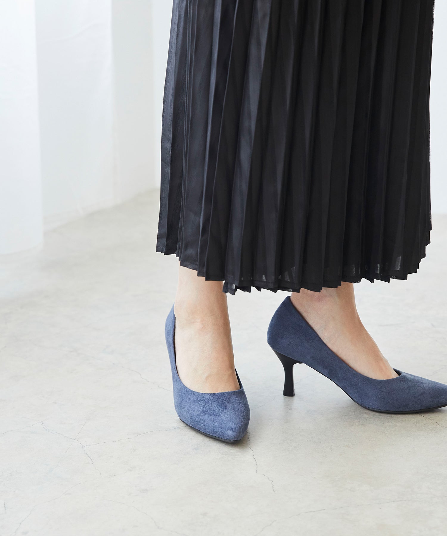 メヌエ Menue ふわっふわの履き心地 ポインテッドトゥ パンプス (3076グレイッシュネイビーSD) 3076グレイッシュネイビーSD