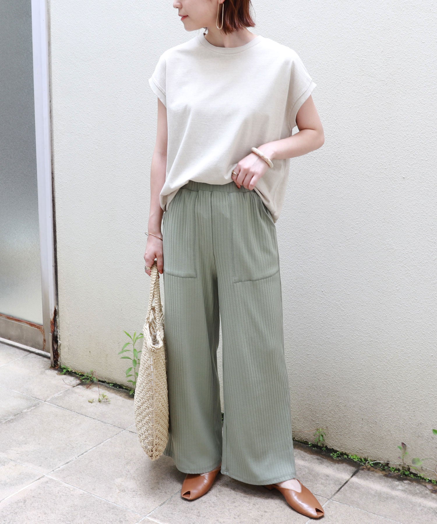 アンドミー andme ピグメント加工フレンチスリーブ裾ラウンドTシャツ チュニック (グレージュ) グレージュ