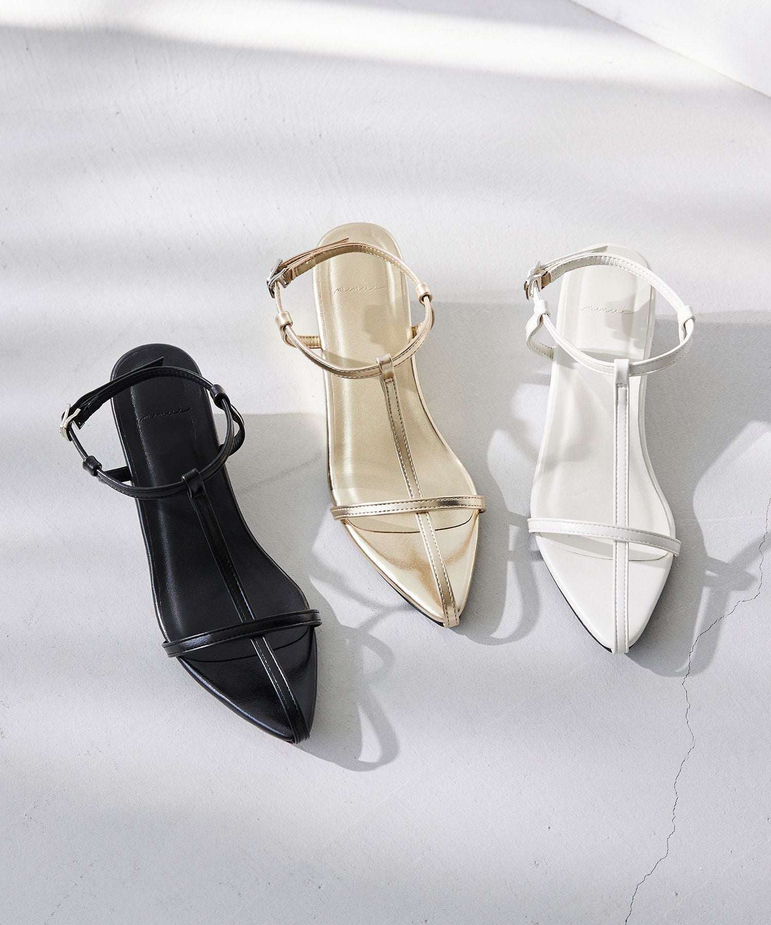 メヌエ Menue Tストラップ ウェッジヒール サンダル