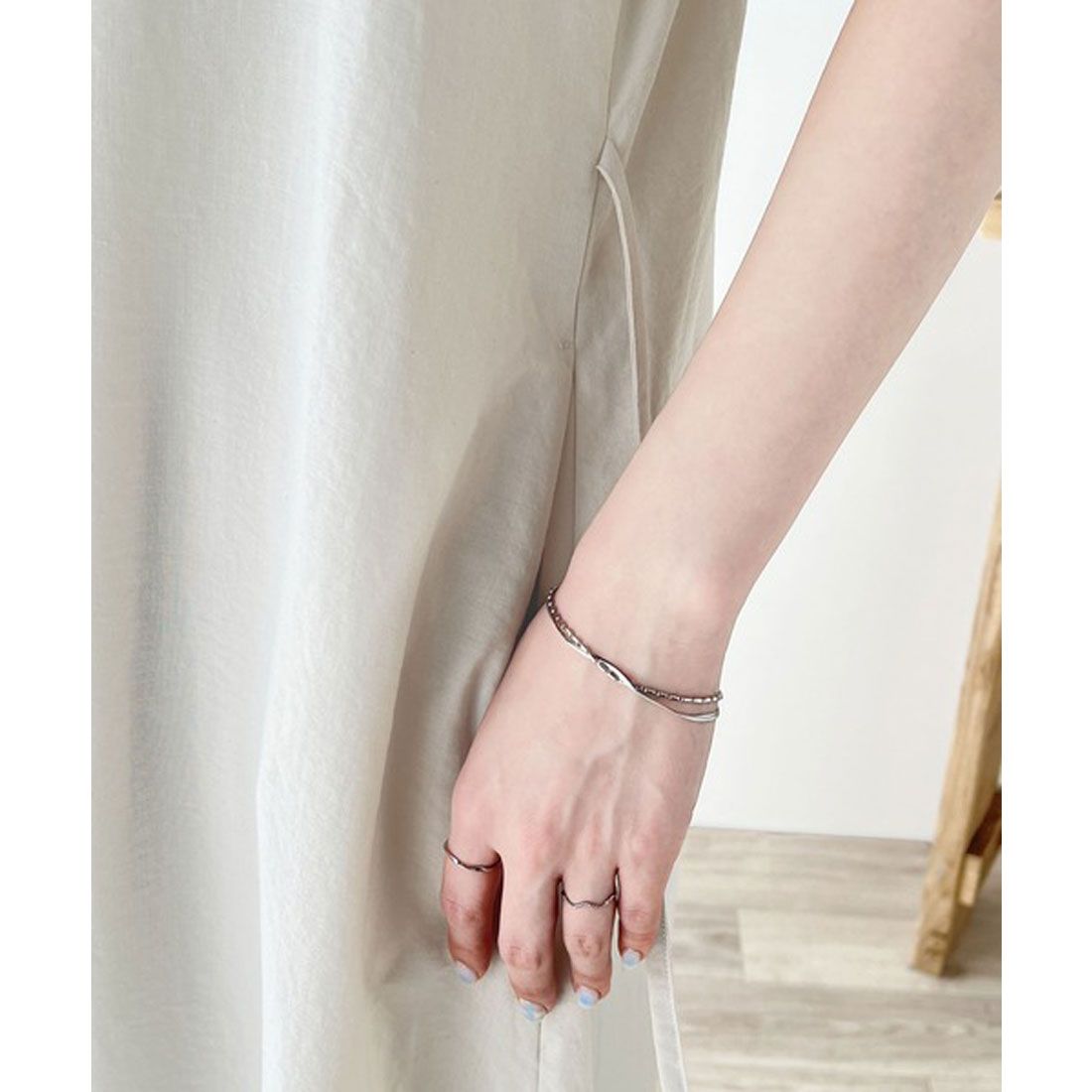 Classical Elf Functional × Casual Adult Style. Airy Touch Shirt Dress