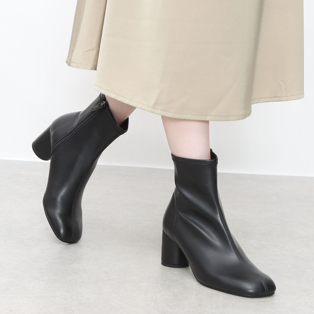 モード エ ジャコモ カリーノ MODE ET JACOMO carino 【レイン対応】オブリークトゥショートブーツ (ブラック) ブラック