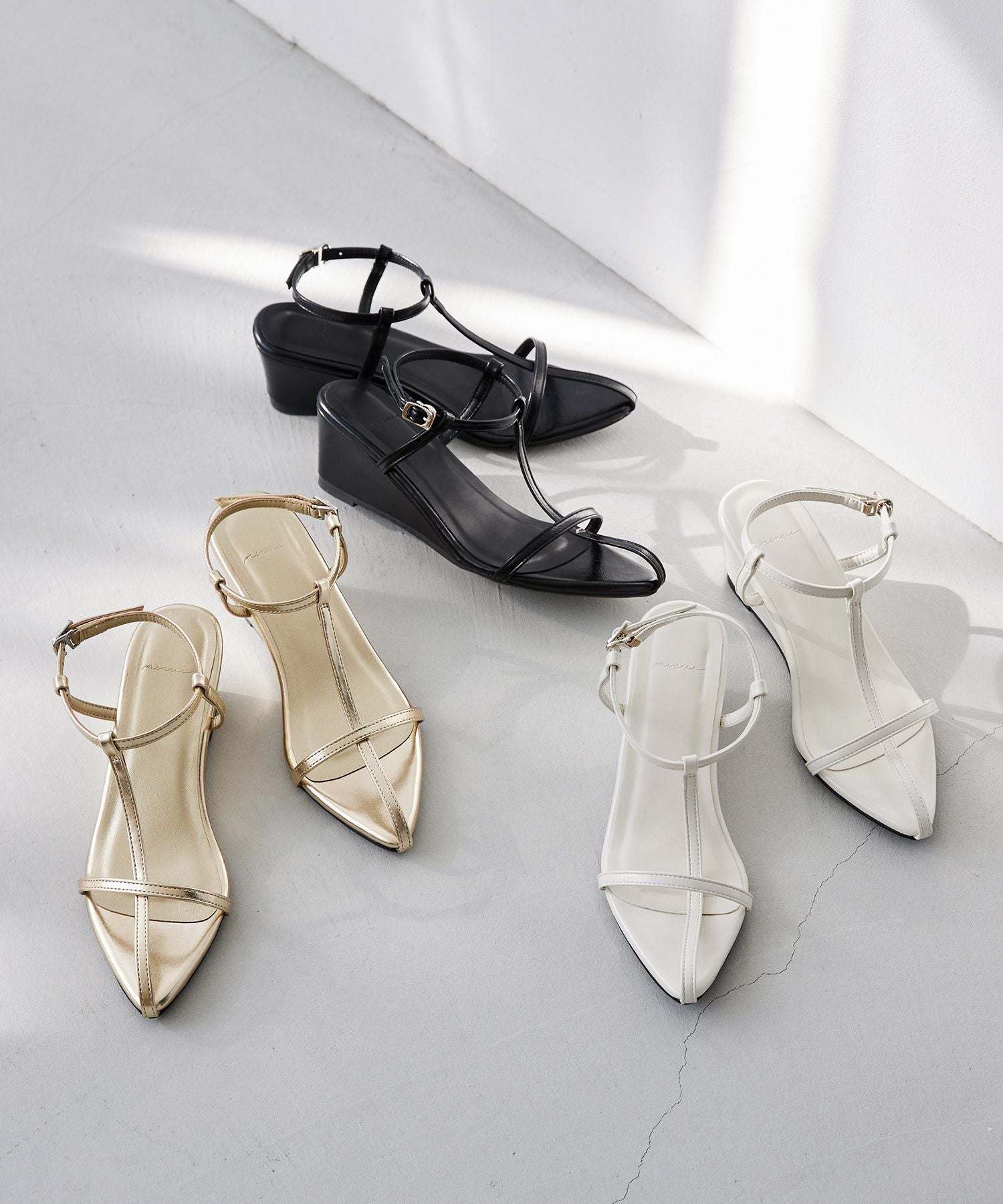 メヌエ Menue Tストラップ ウェッジヒール サンダル