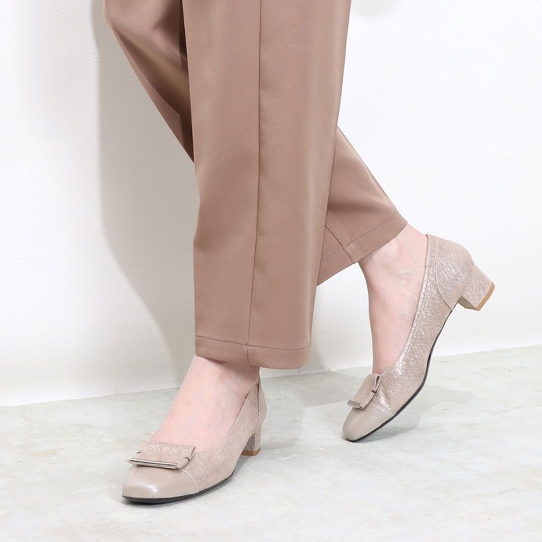 リズ ラフィーネ Riz raffinee 【3E】ローヒールスクエアパンプス