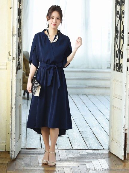 選べる2タイプのTOPS デザインスリーブフレアスカートセットアップ