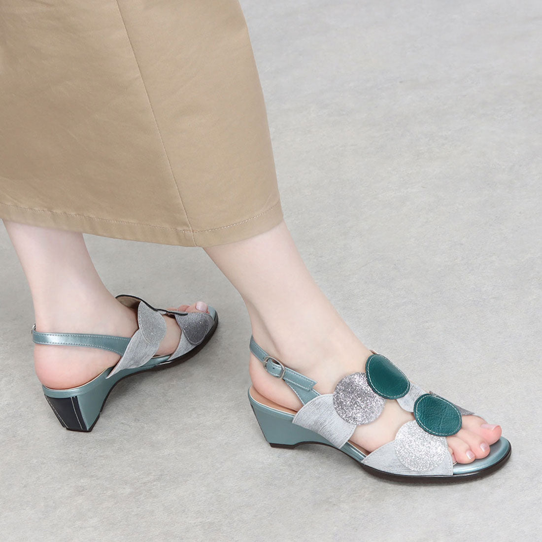 エスプレッソ Espresso 楽ちん 素材切替 デザイン コンフォートサンダル (ブラック) ブラック