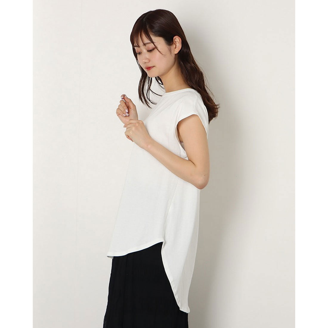 ジュノア JUNOAH バックボタンチュニックカットソー (ブラック) ブラック