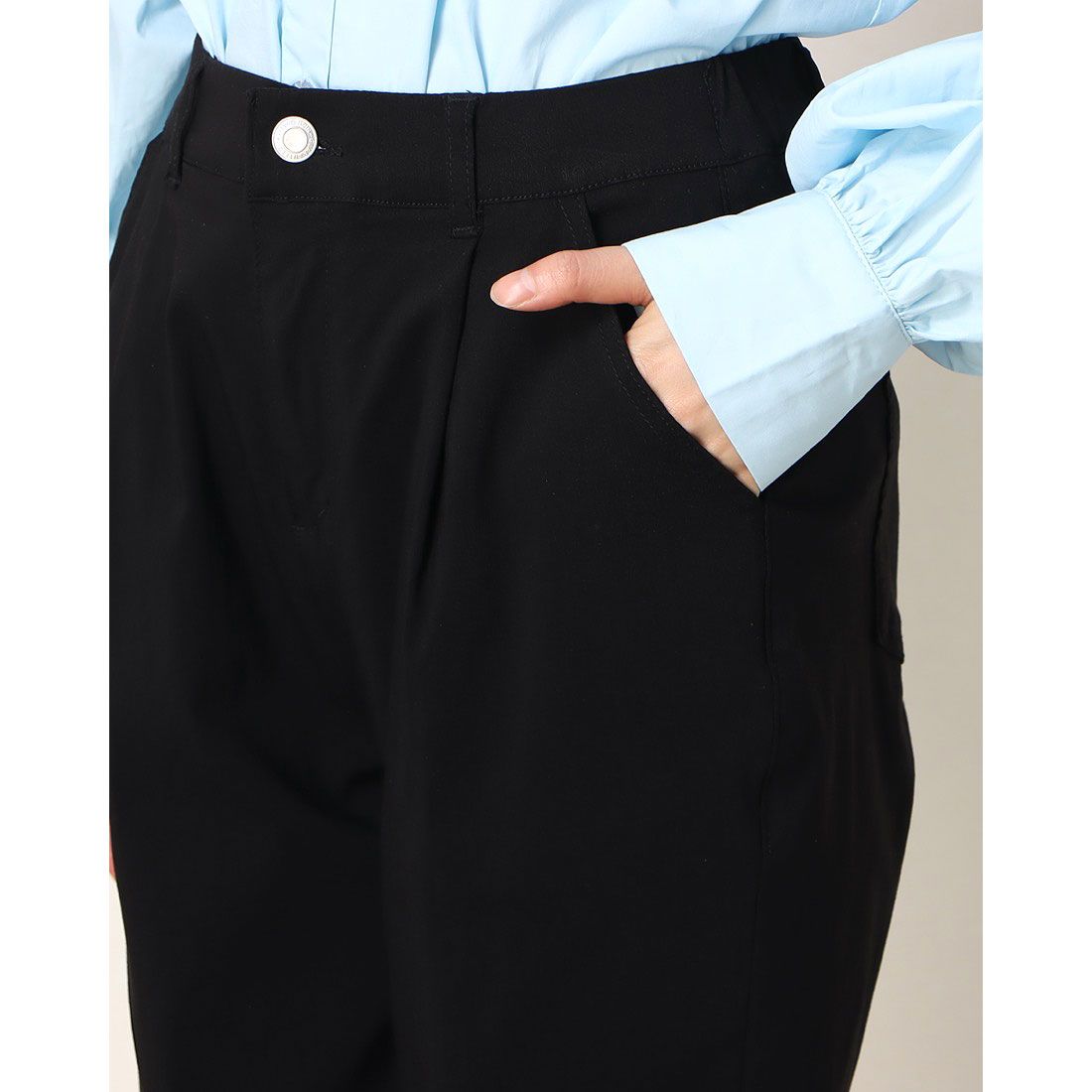 アロッタ Alotta 【3つの機能付】美脚ストレッチテーパードパンツ