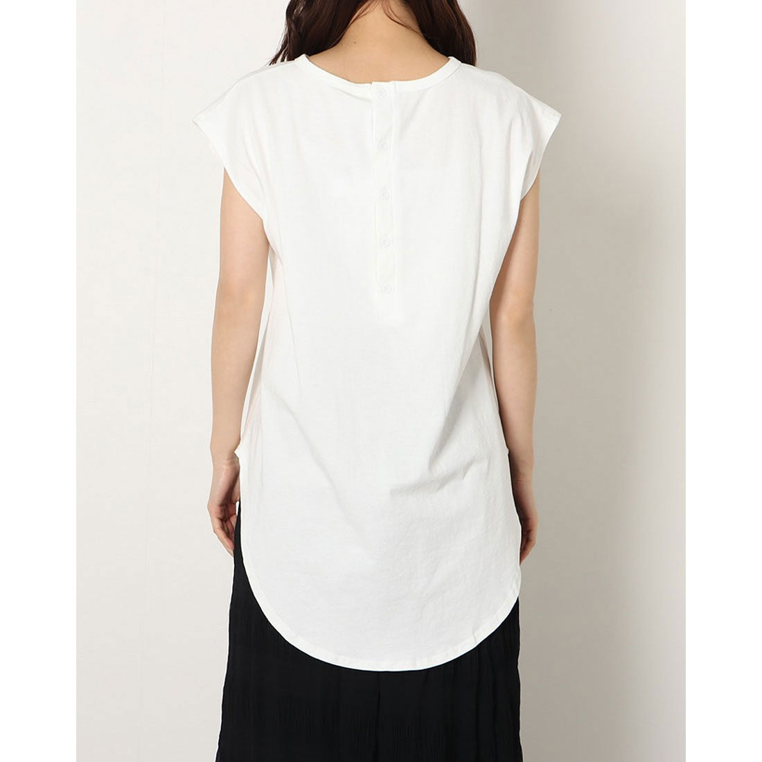 ジュノア JUNOAH バックボタンチュニックカットソー (ブラック) ブラック