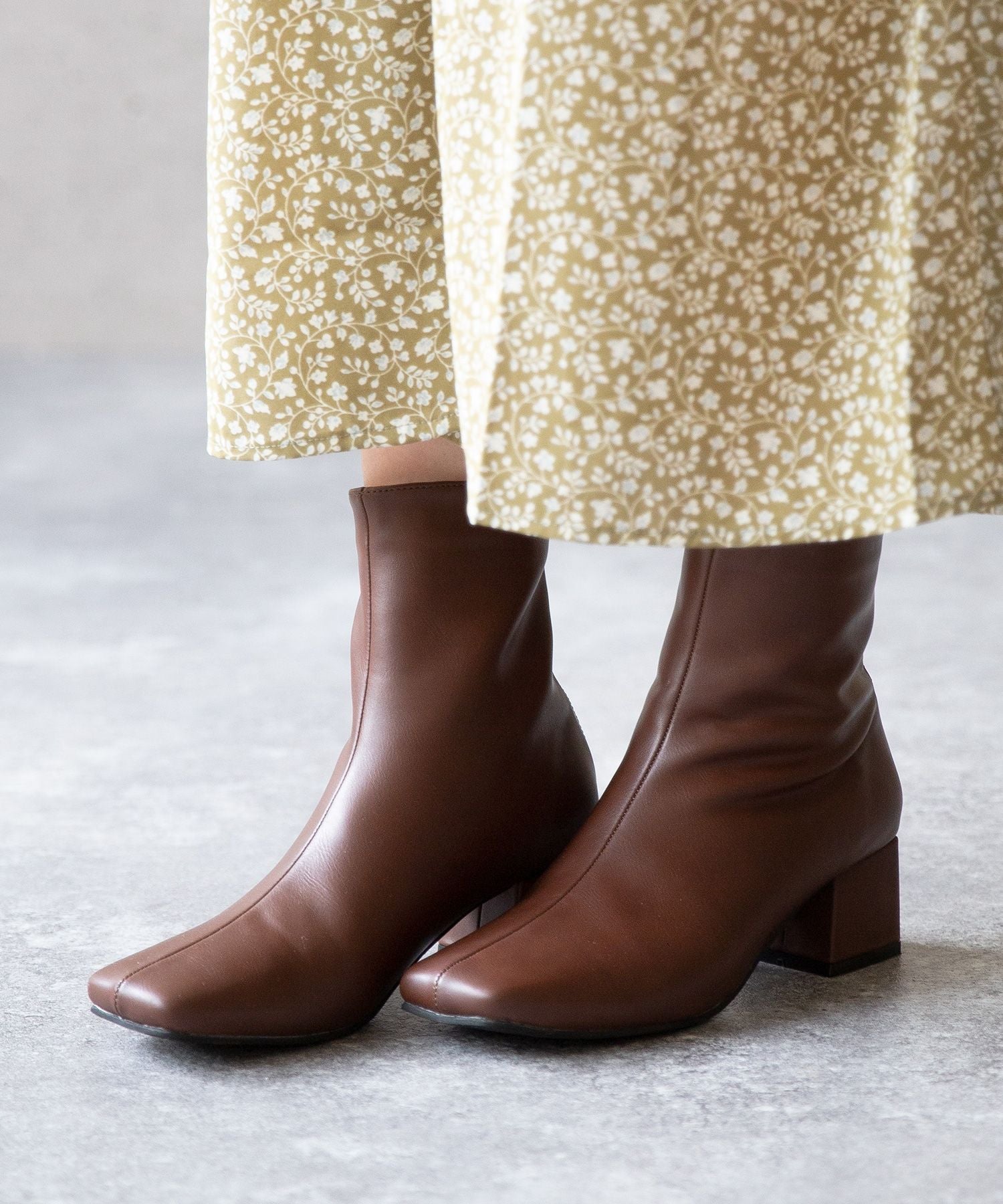 ウェレッグ セレクト welleg sellect スクエアトゥ 変形ヒールブーツ