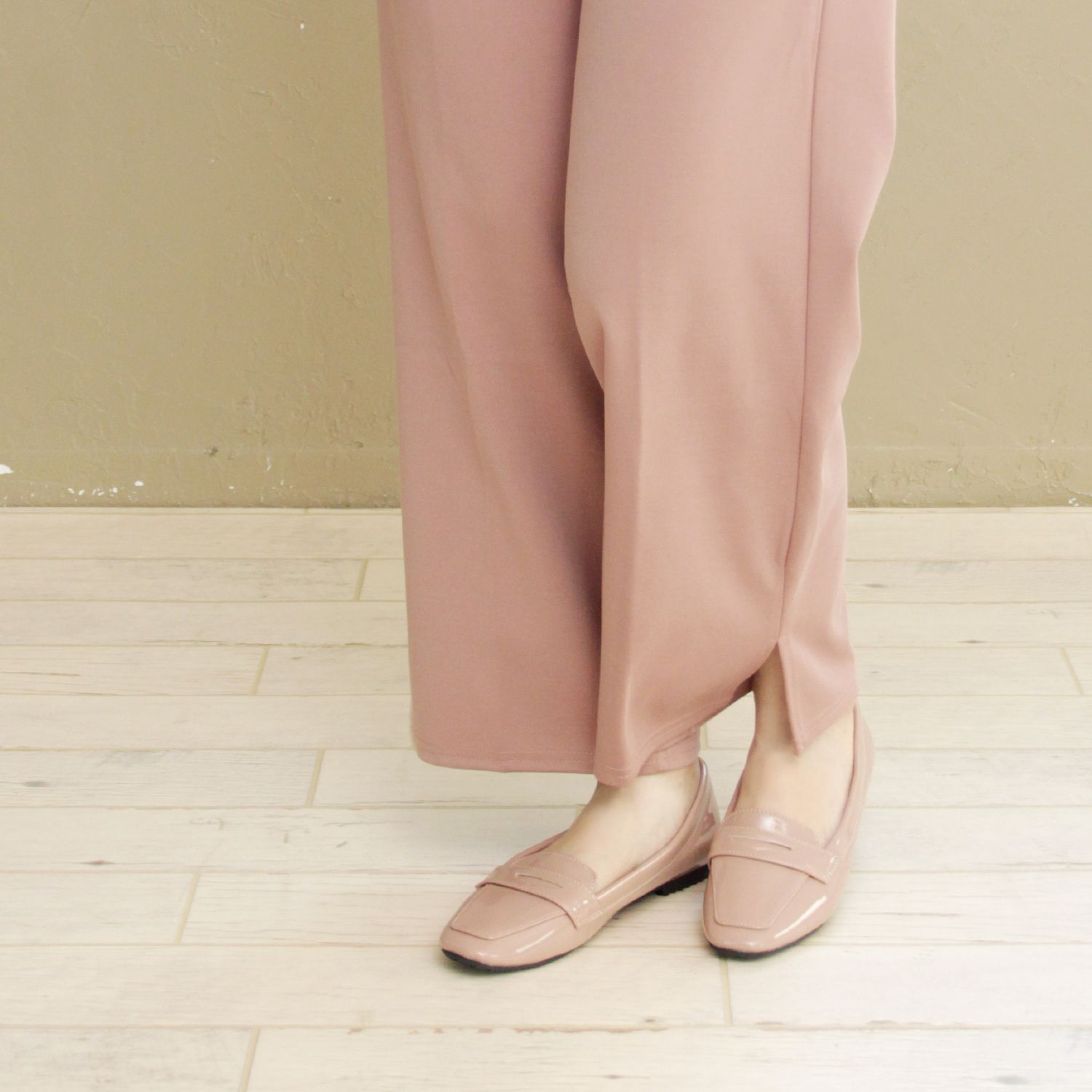 グランドフルール grandfleur 【晴雨兼用】スクエアトゥのローファーパンプス