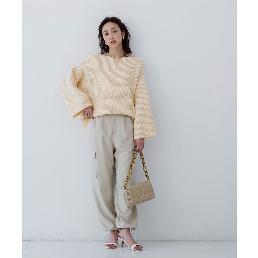 ユアーズ ur's ふんわりタッチオーバーサイズニット