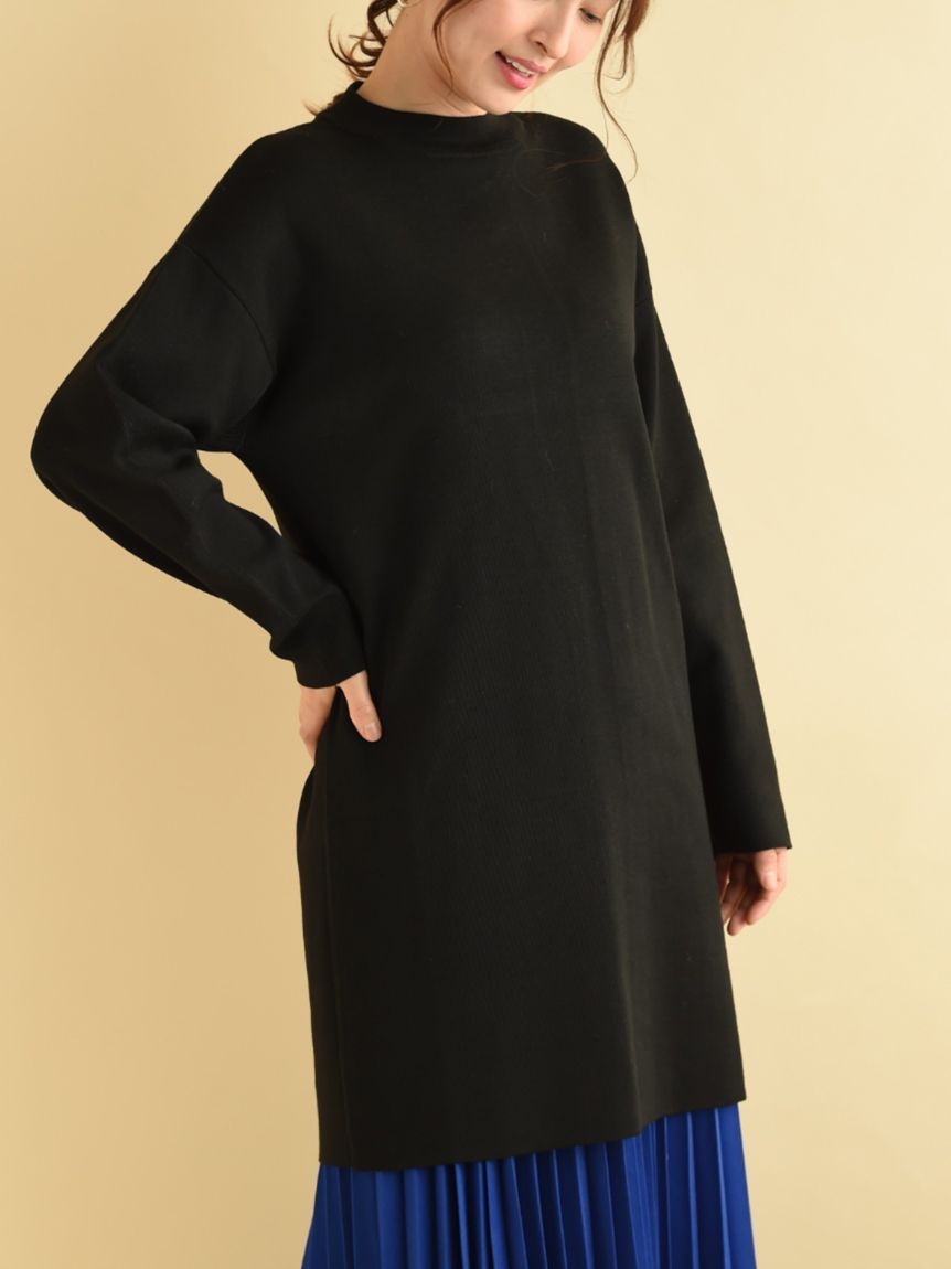 インタープラネット INTERPLANET ゴム地ミニ釦ハイネックチュニック