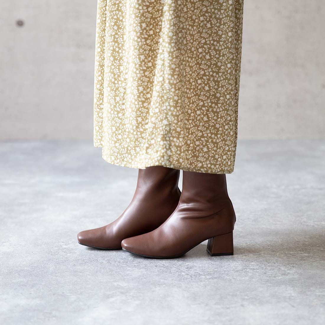 ウェレッグ セレクト welleg sellect スクエアトゥ 変形ヒールブーツ