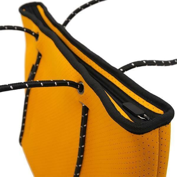 シェリル マリー CHERYL MARIE A4 ネオプレーン ショルダーバッグ ファスナー式