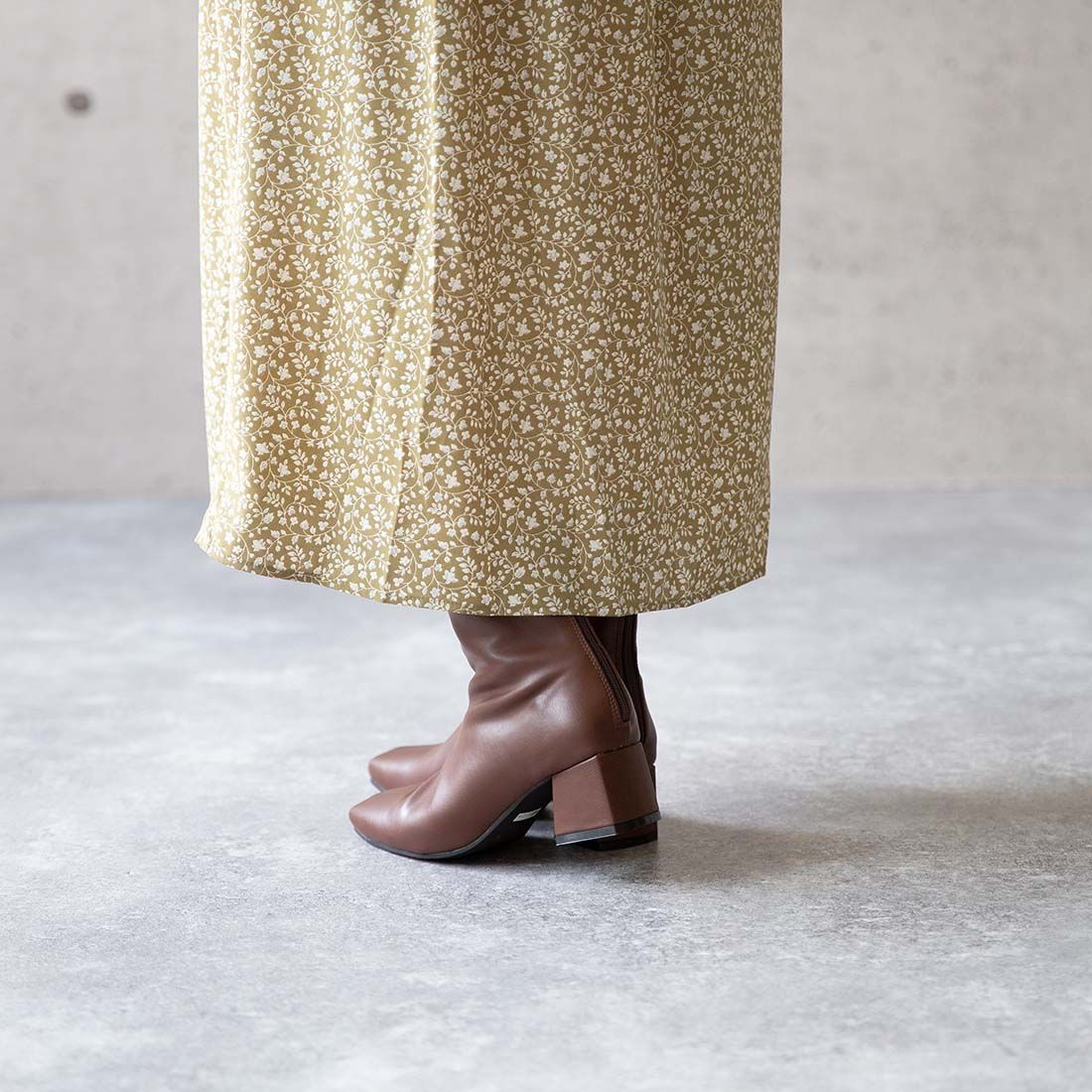 ウェレッグ セレクト welleg sellect スクエアトゥ 変形ヒールブーツ