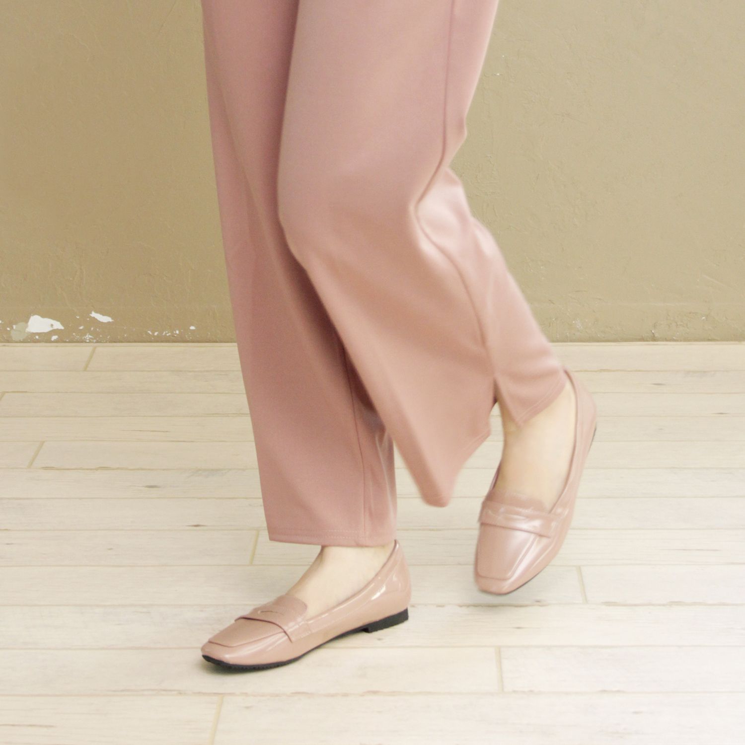 グランドフルール grandfleur 【晴雨兼用】スクエアトゥのローファーパンプス