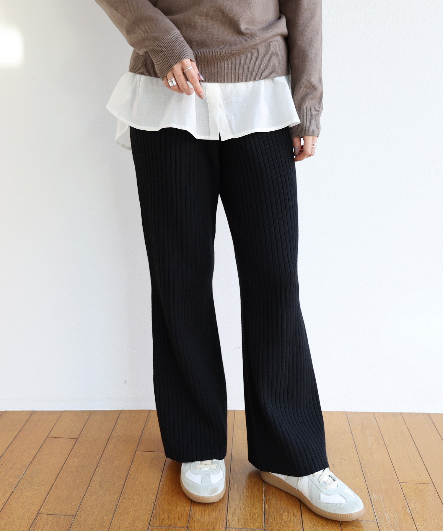 アンドミー andme ストレッチリブニットフレアパンツ ウエストゴム (ブラック) ブラック