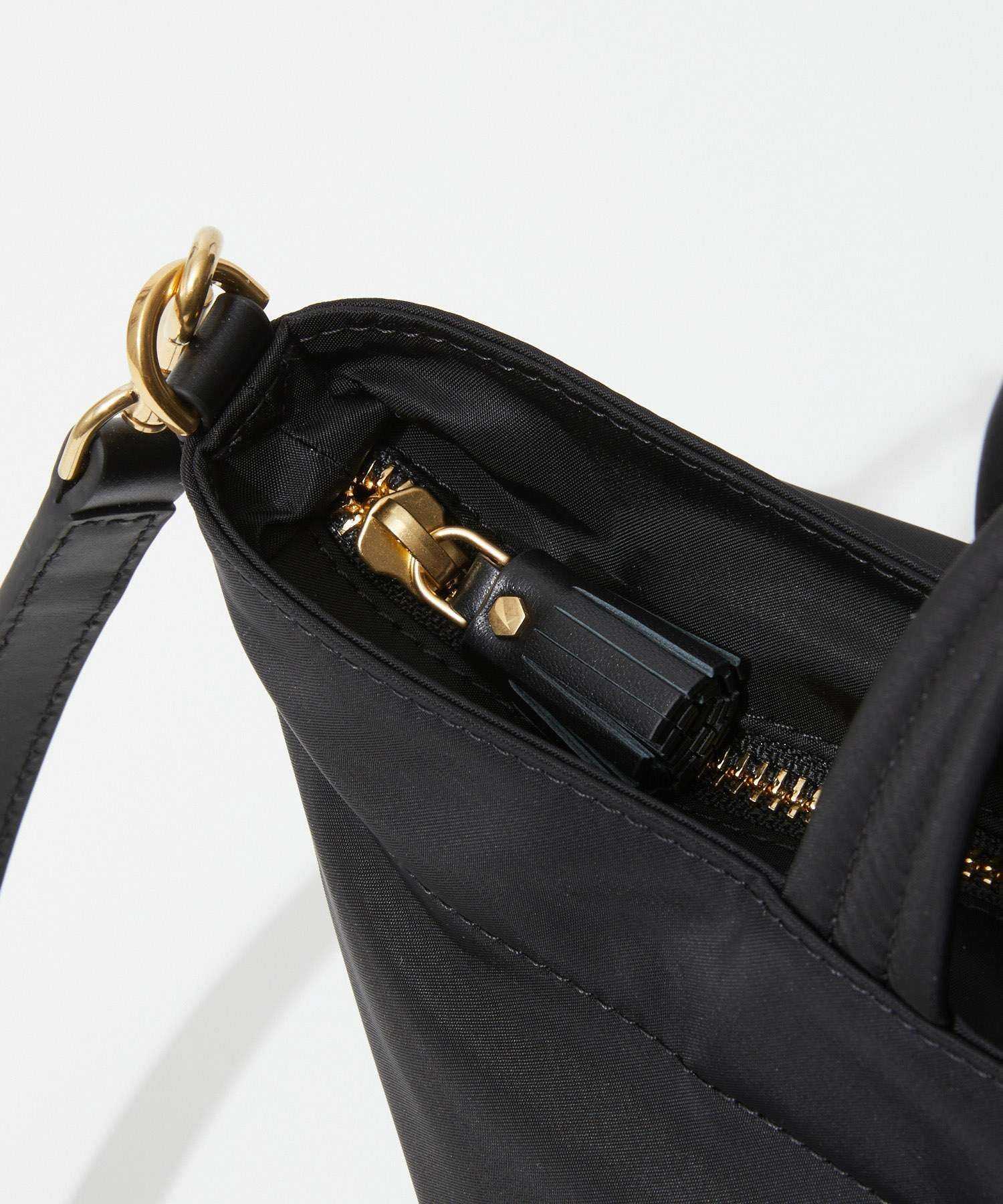 アニヤハインドマーチ Anya Hindmarch 5050925 193511 ハンドバッグ E/W Tote Mini Eyes in ECONYL regenerated Nylon レディース バッグ アイズ ミニトート