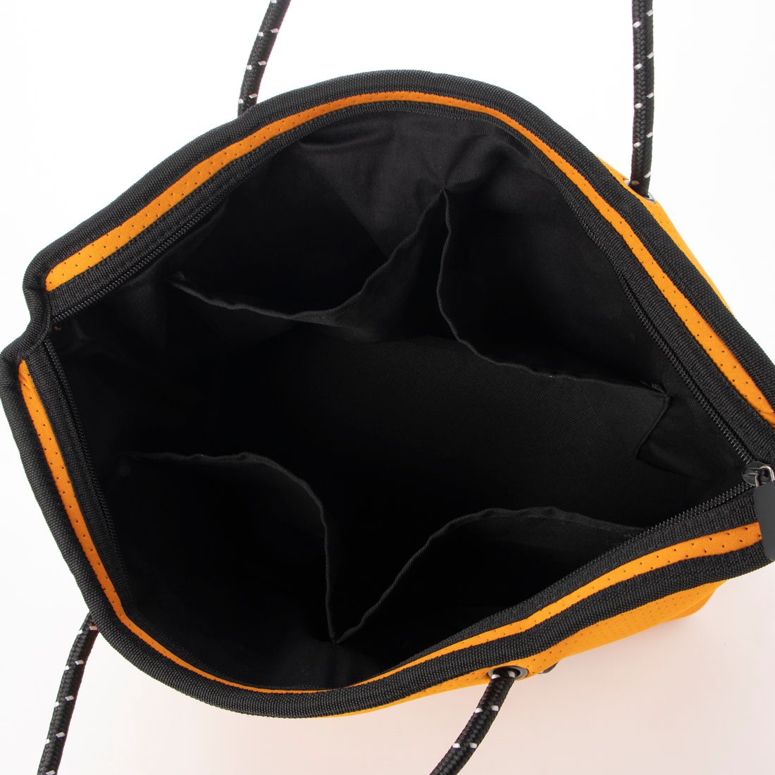 シェリル マリー CHERYL MARIE A4 ネオプレーン ショルダーバッグ ファスナー式