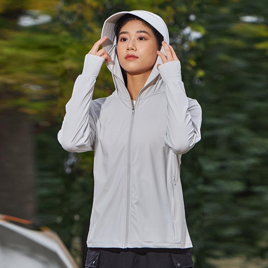 メゾンドラティール maison de LATIR 手から首元までしっかりまもってくれる指穴つきUVカットパーカー