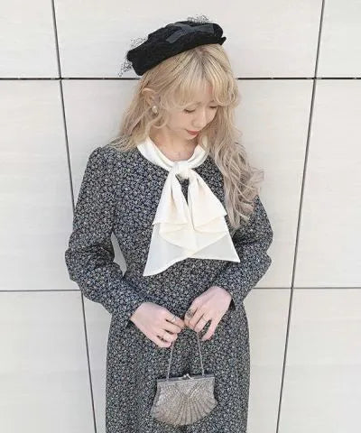 フェミニン小花柄×コルセット風ロングワンピース