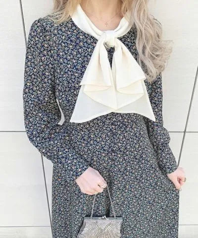 フェミニン小花柄×コルセット風ロングワンピース
