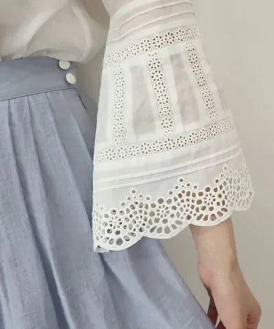 大人フェミニン｜パンチングレースベルスリーブトップス