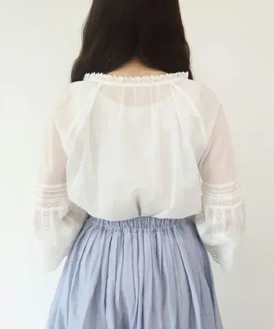大人フェミニン｜パンチングレースベルスリーブトップス