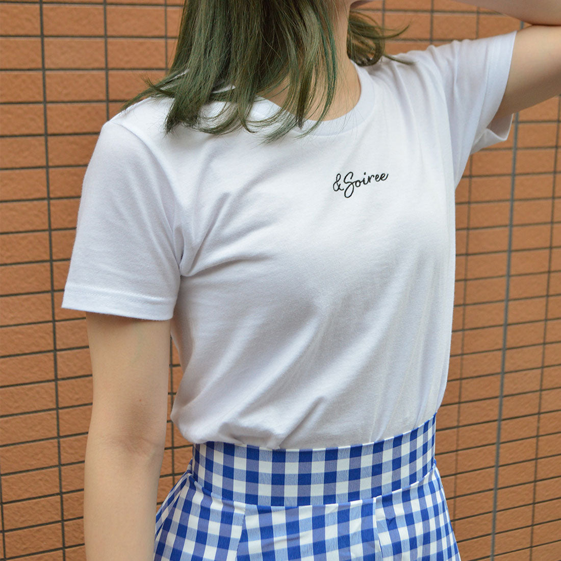 アンドソワレ &soiree 刺繍ロゴレタリングTシャツ