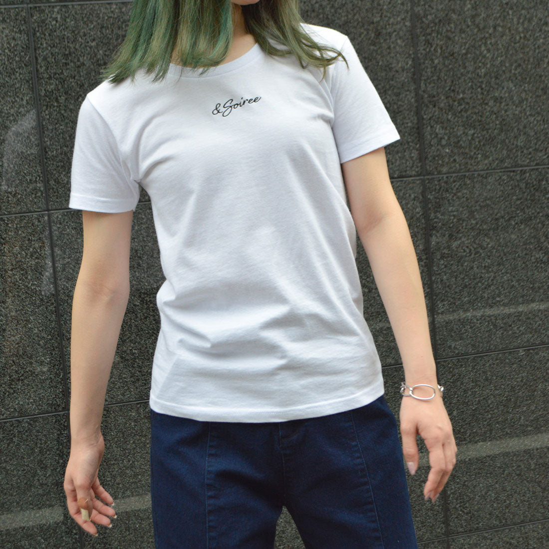 アンドソワレ &soiree 刺繍ロゴレタリングTシャツ