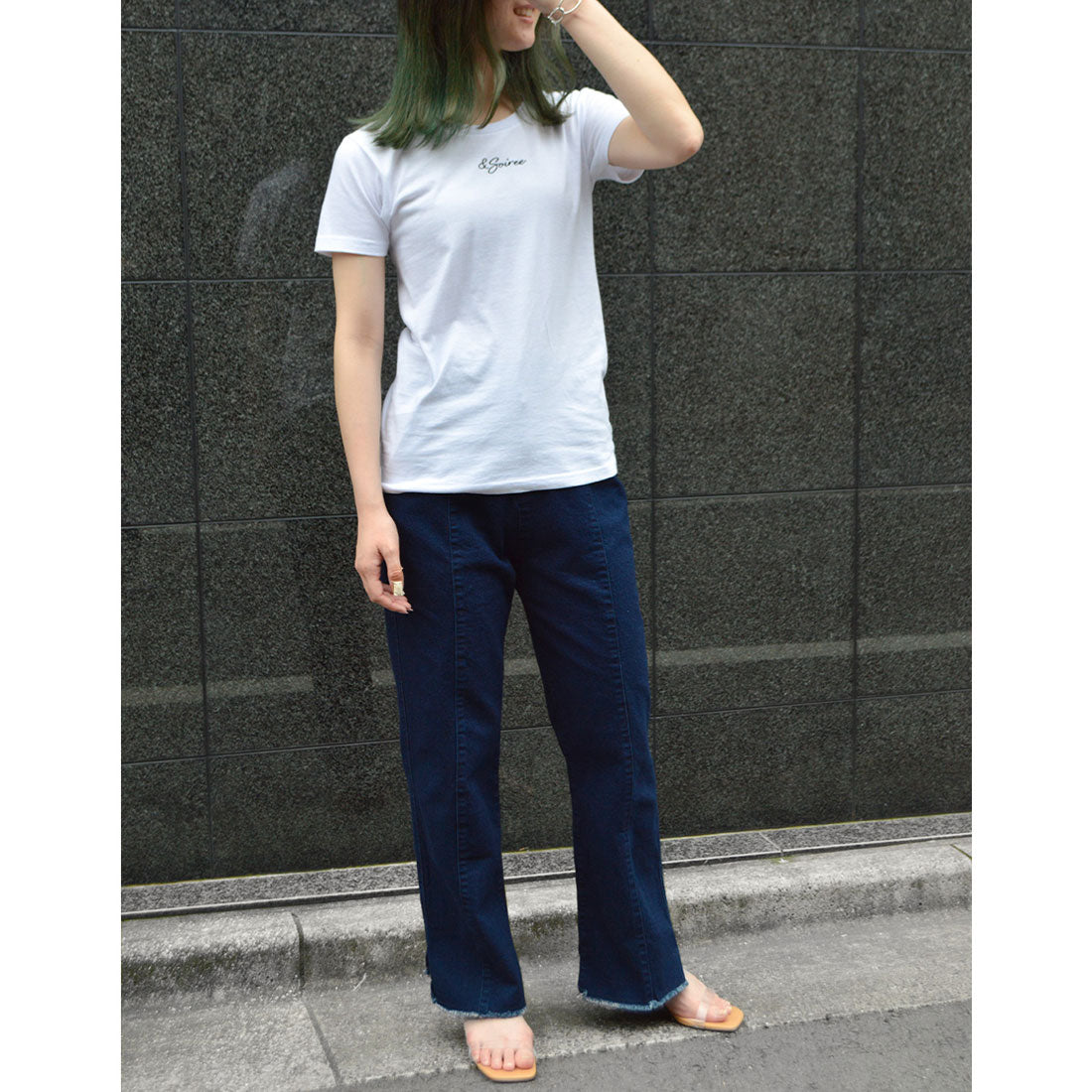 アンドソワレ &soiree 刺繍ロゴレタリングTシャツ