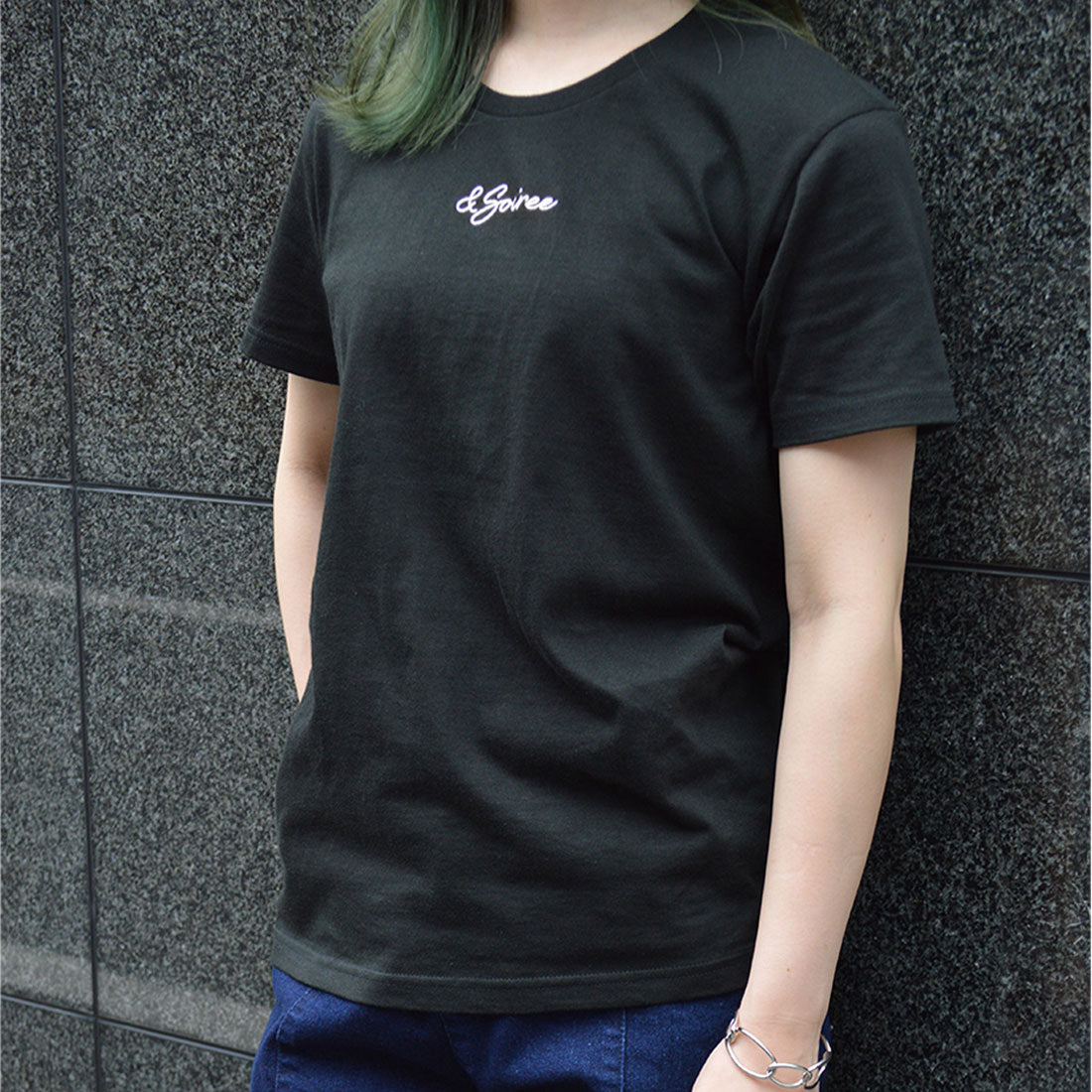 アンドソワレ &soiree 刺繍ロゴレタリングTシャツ