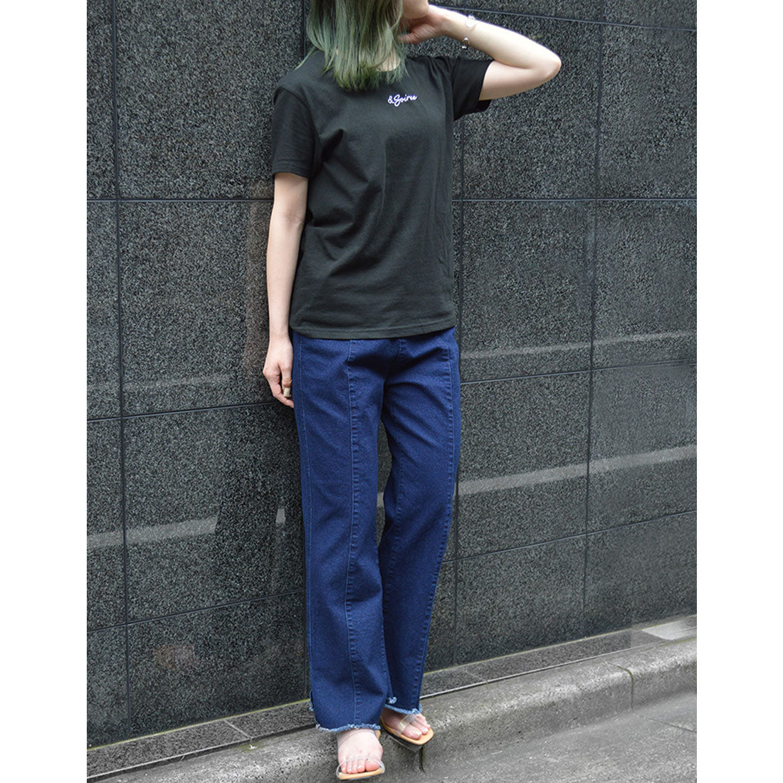 アンドソワレ &soiree 刺繍ロゴレタリングTシャツ
