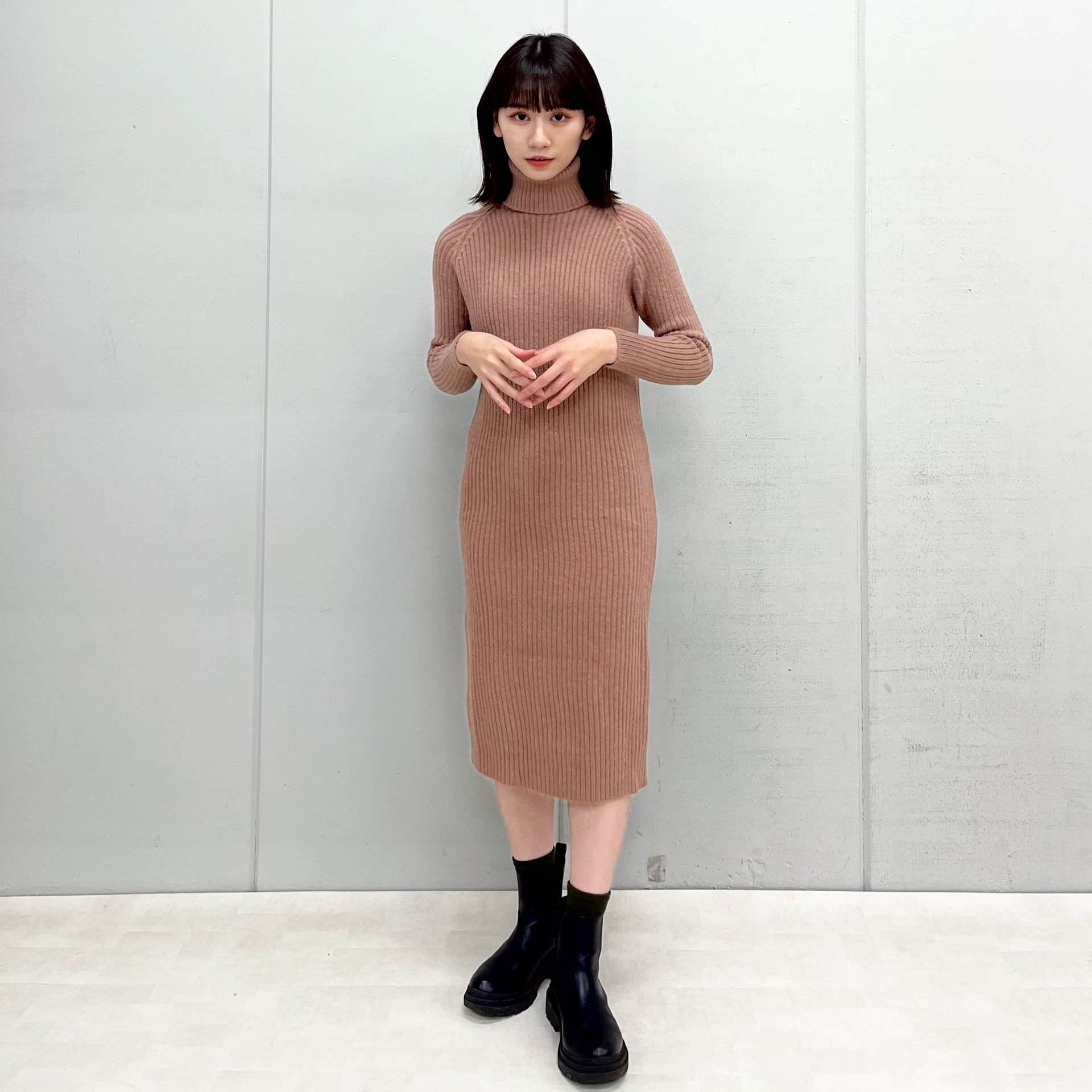 AndoSoulé和Soiree Turtle脖子肋骨編織一件