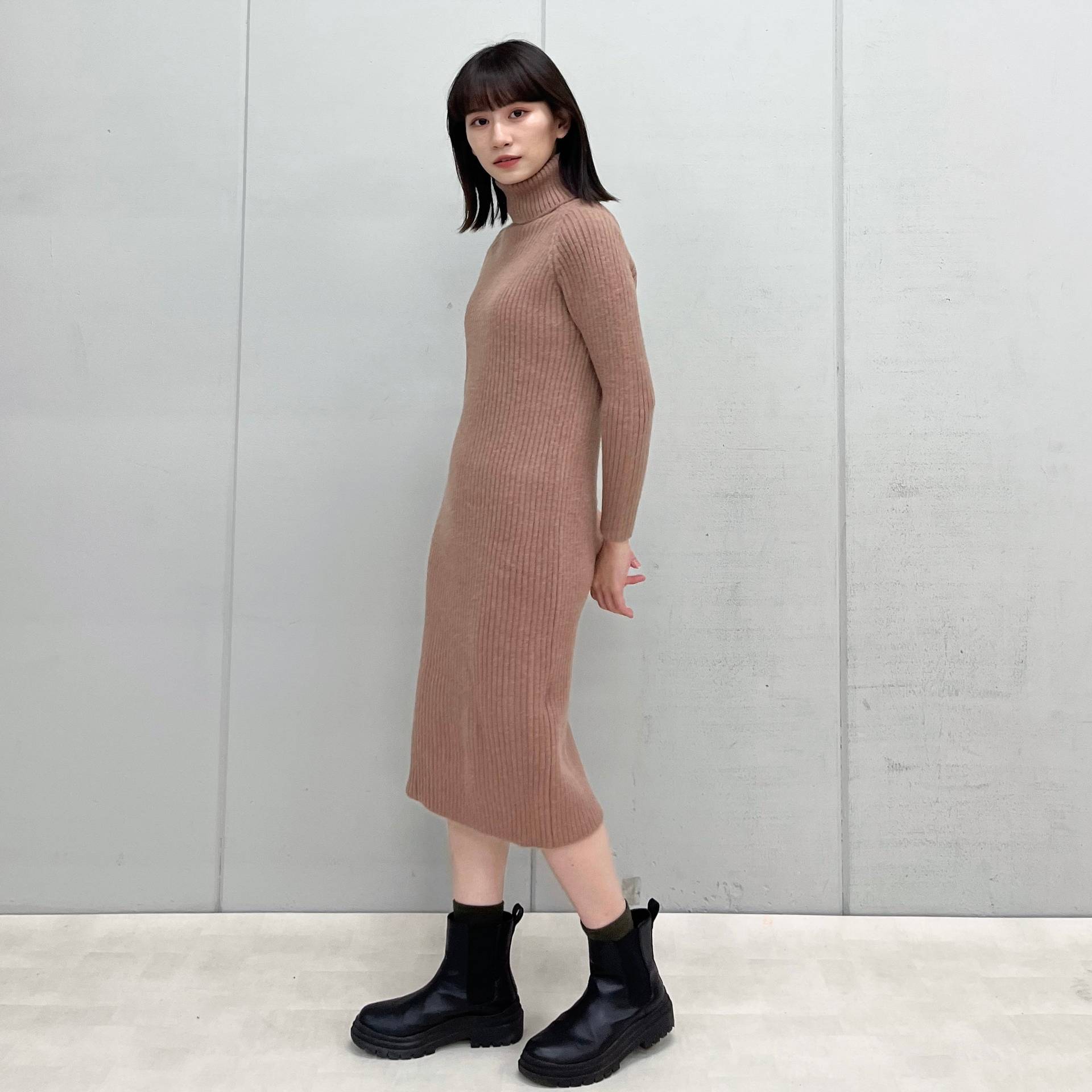 AndoSoulé和Soiree Turtle脖子肋骨編織一件