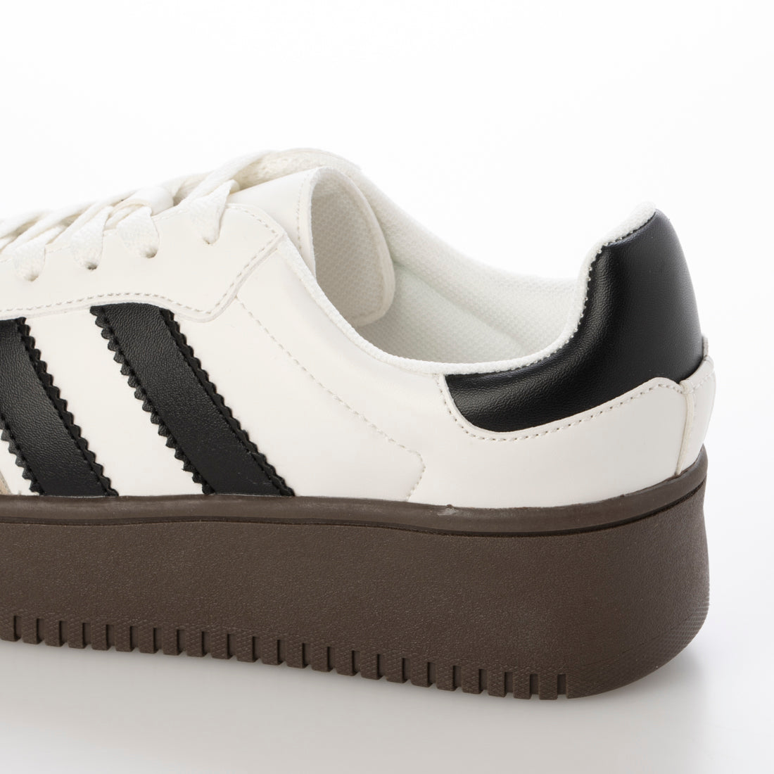 Shoes in Closet - Shukuro - Lightweight Thick Sole Basic Double Line Sneakers 2448