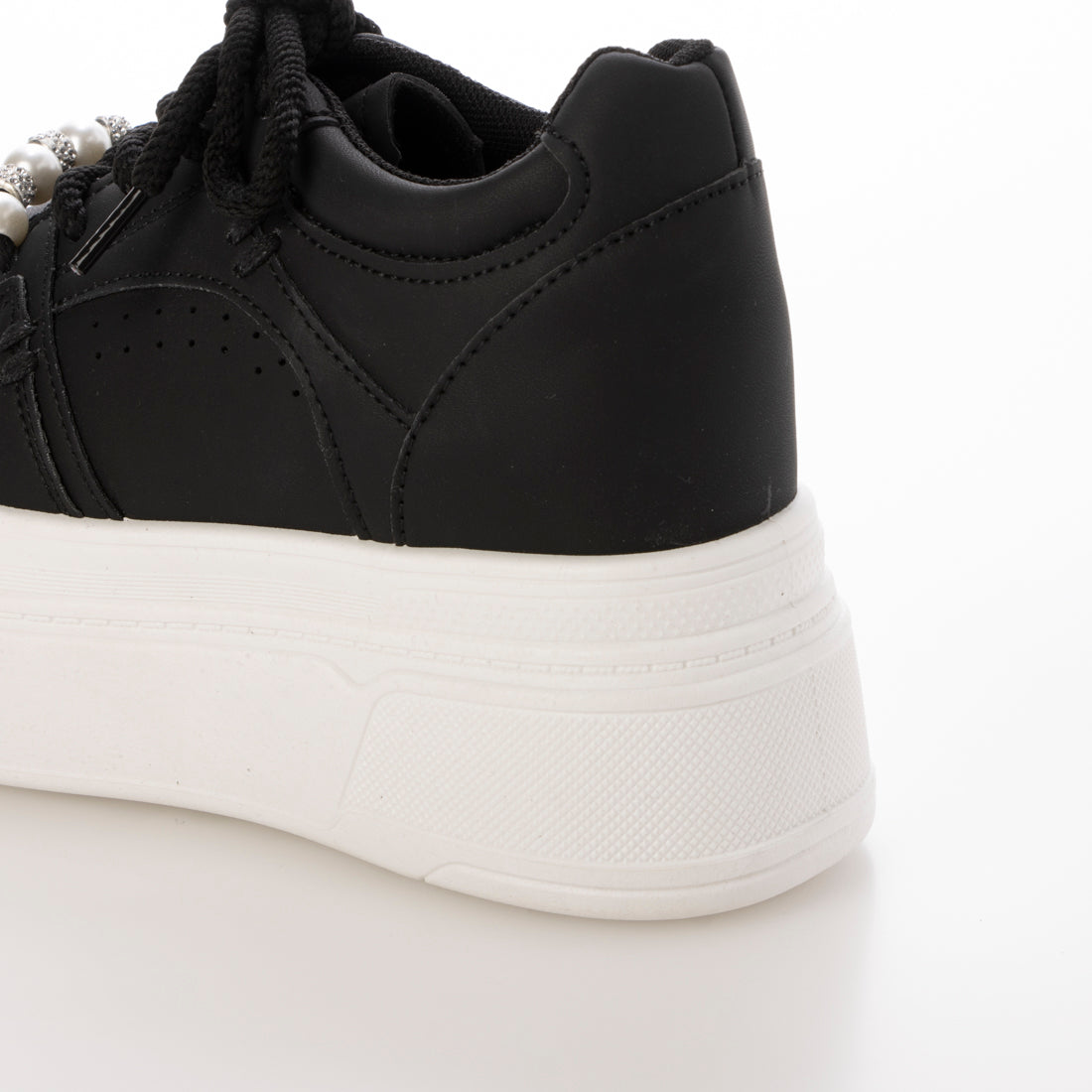 Shoes in Closet - Shukuro - Thick-soled Platform Sneakers with Pearl Parts and In-heel 949