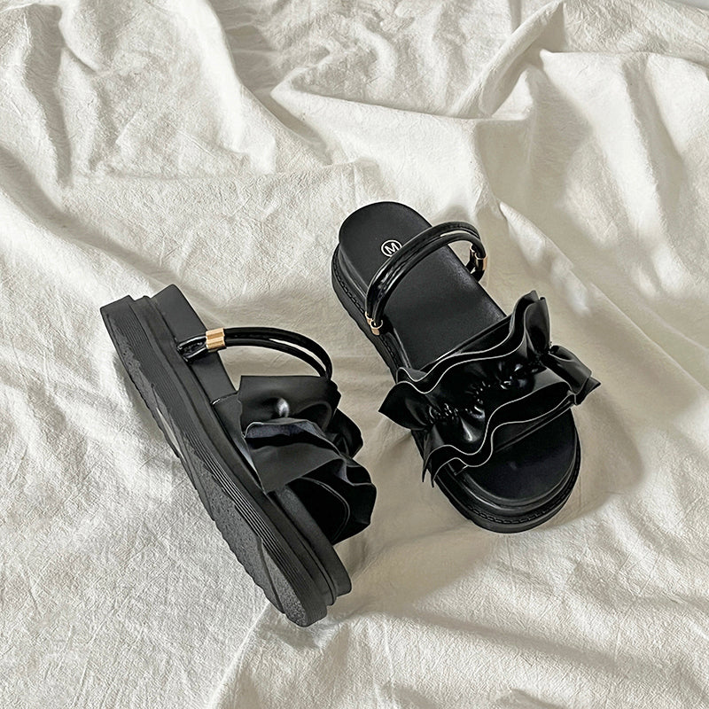 シューズインクローゼット Shoes in Closet -シュークロ- 軽量厚底 2WAY ボリューム ラッフル / フリル サンダル 6908 （ブラック/スムース） ブラック/スムース