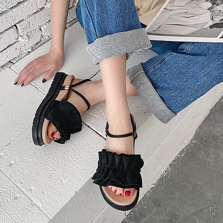 シューズインクローゼット Shoes in Closet -シュークロ- 軽量厚底 2WAY ボリューム ラッフル / フリル サンダル 6908 （ブラック/スエード） ブラック/スエード