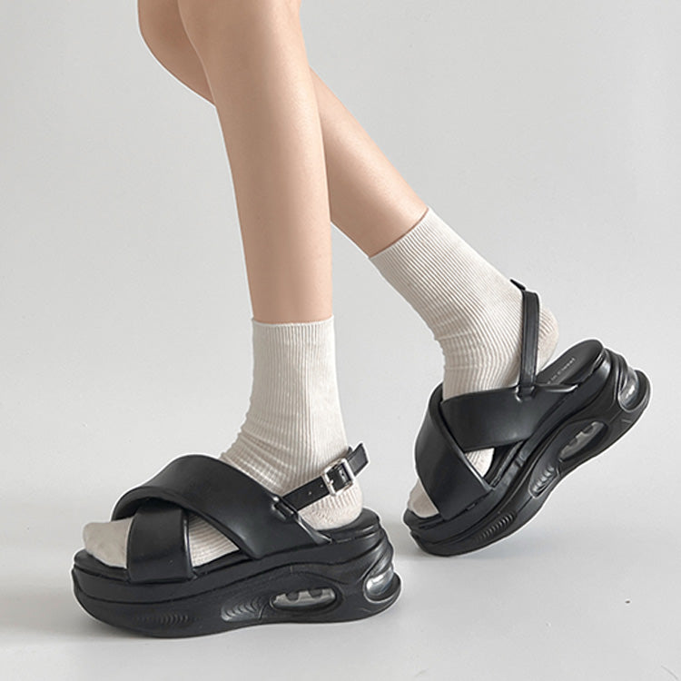 シューズインクローゼット Shoes in Closet -シュークロ- 厚底 ボリュームソール クロスベルト スポーツサンダル 2471 （ブラック） ブラック